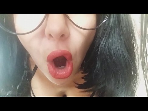 ❤️ Honey, koj niam tsis cia koj mus kawm ntawv hnub no...kuv xav tau koj ntau dhau lawm... ❤️❌ Liab porn ntawm peb